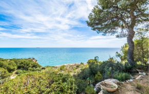 Cozy Apartment In Salou With House Sea View